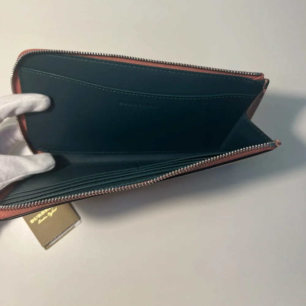 Burberry Marais Abbey Two Tone Leather Zippy Ziparound Wallet Passport Holder